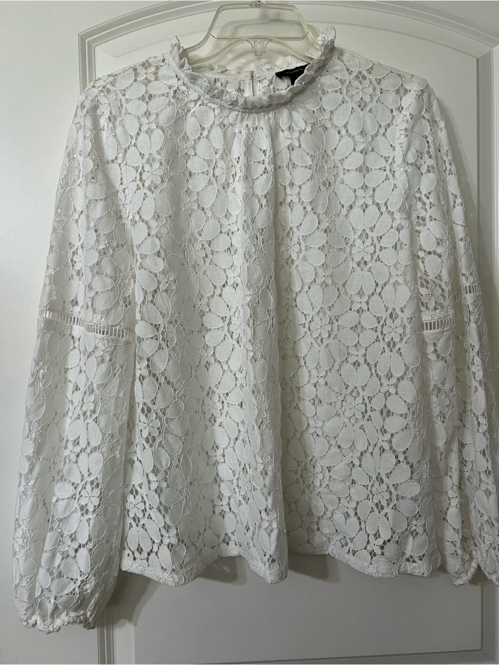 Halogen White Crochet Lace Peasant Blouse with Ruffle Collar